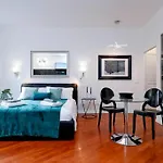 Pantheon Amazing Jacuzzi Suite