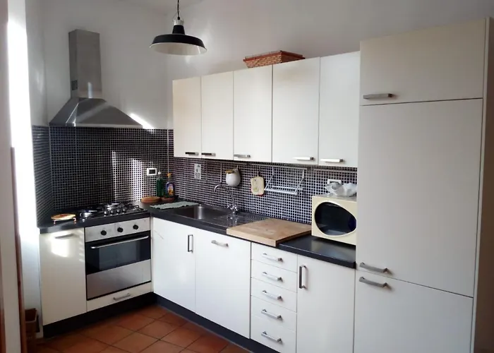 Large Vatican Apartment With 3 Bedroom For 6 Persons
