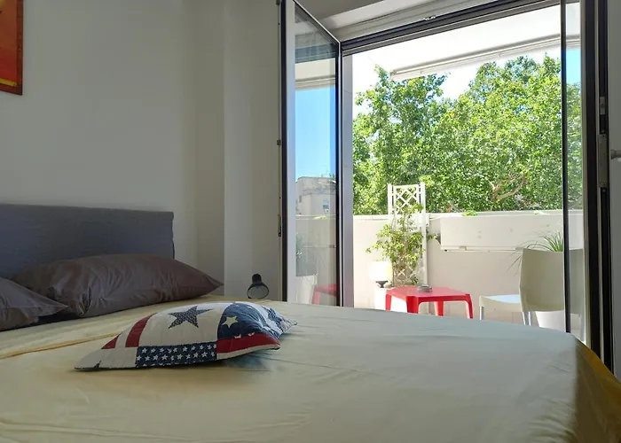 LIVING ROME Interno 2