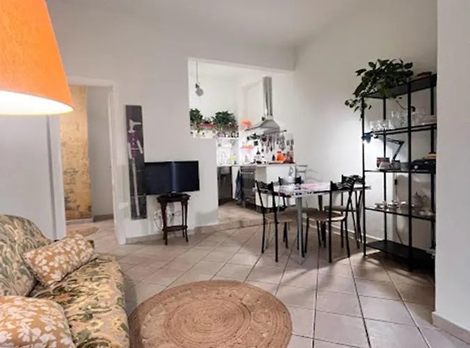 Leda\'S Home
