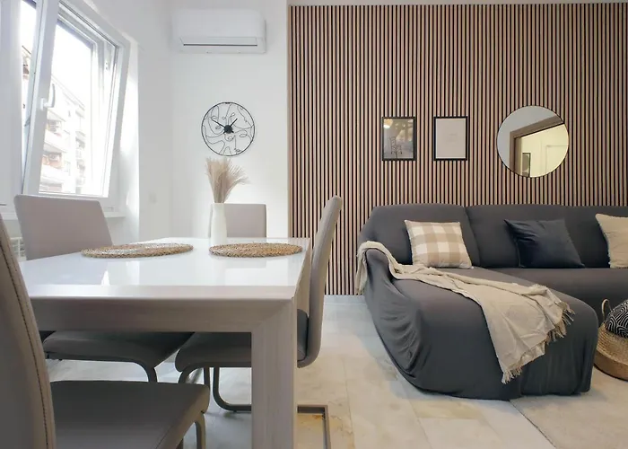 Modern Large Apartment In Rome