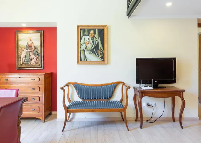 Elegant Suites In Rome