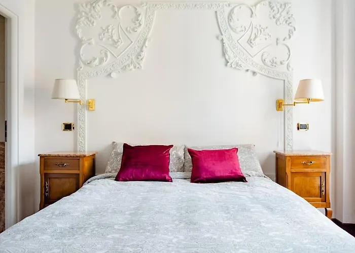 Trastevere White Room