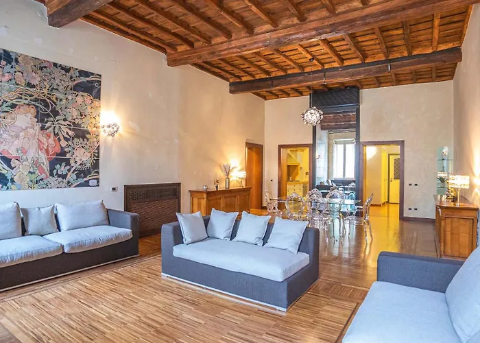 Piazza Venezia Charming Apartments With View