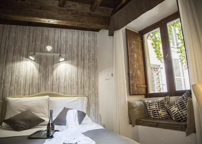 Do-Do Navona Suites