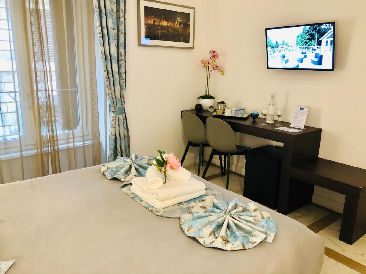 Kambal Luxury Rome