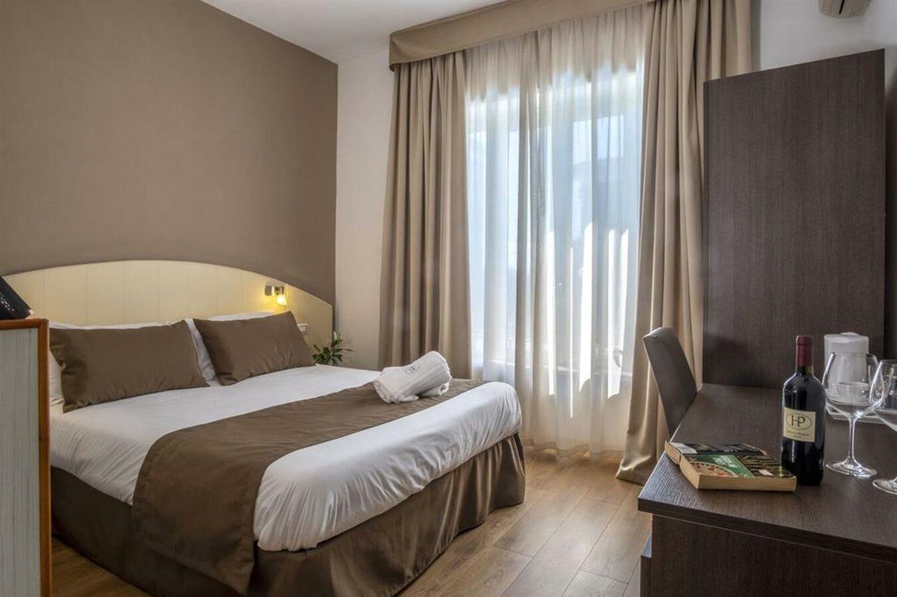 La Pergola 3* Rome