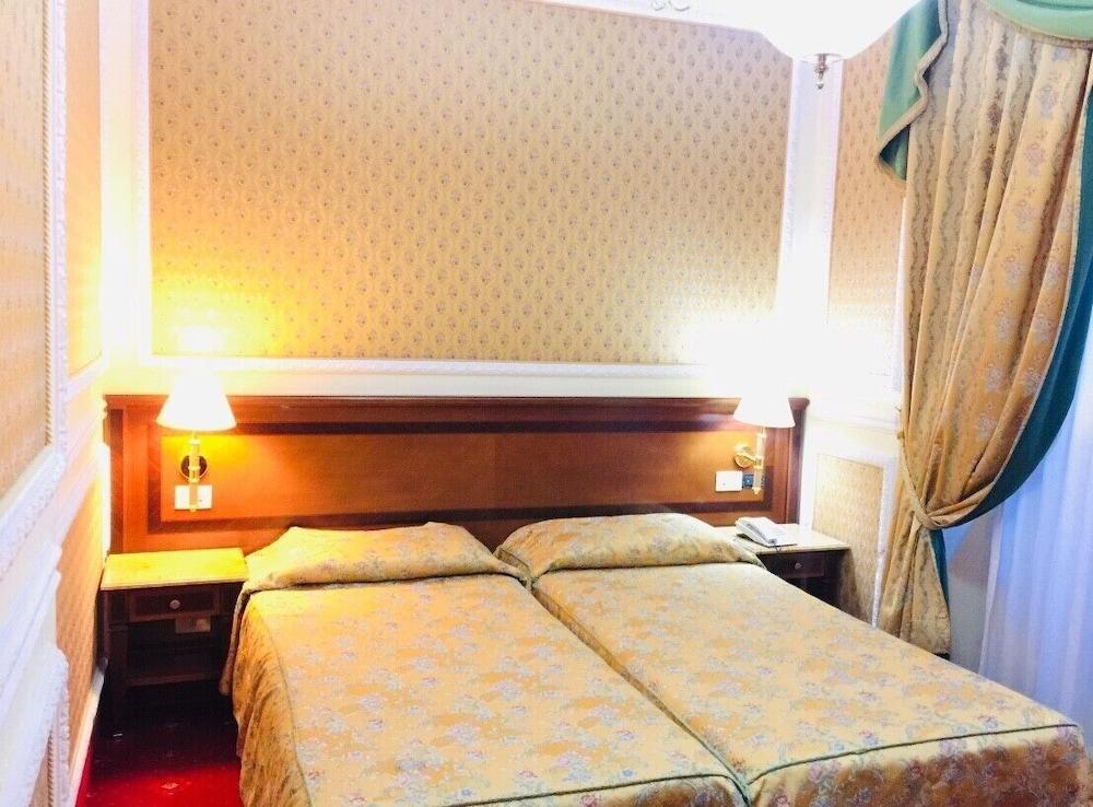 Champagne Garden 4* Rome