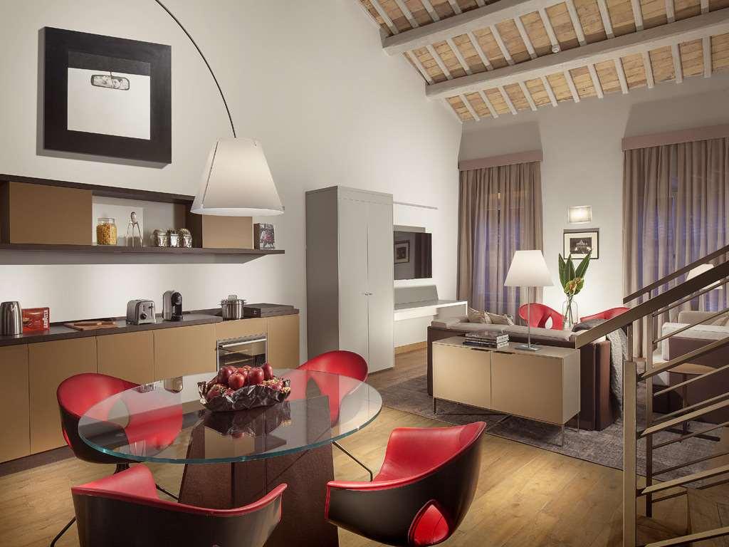 Palazzo Scanderbeg Aparthotel Rome