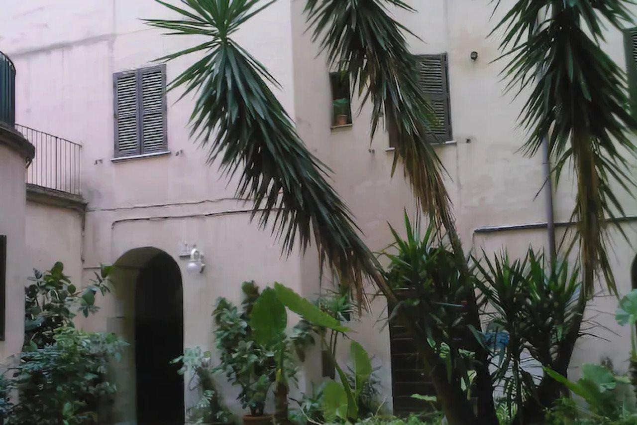 Roma Prince Inn Accommodation Guest house