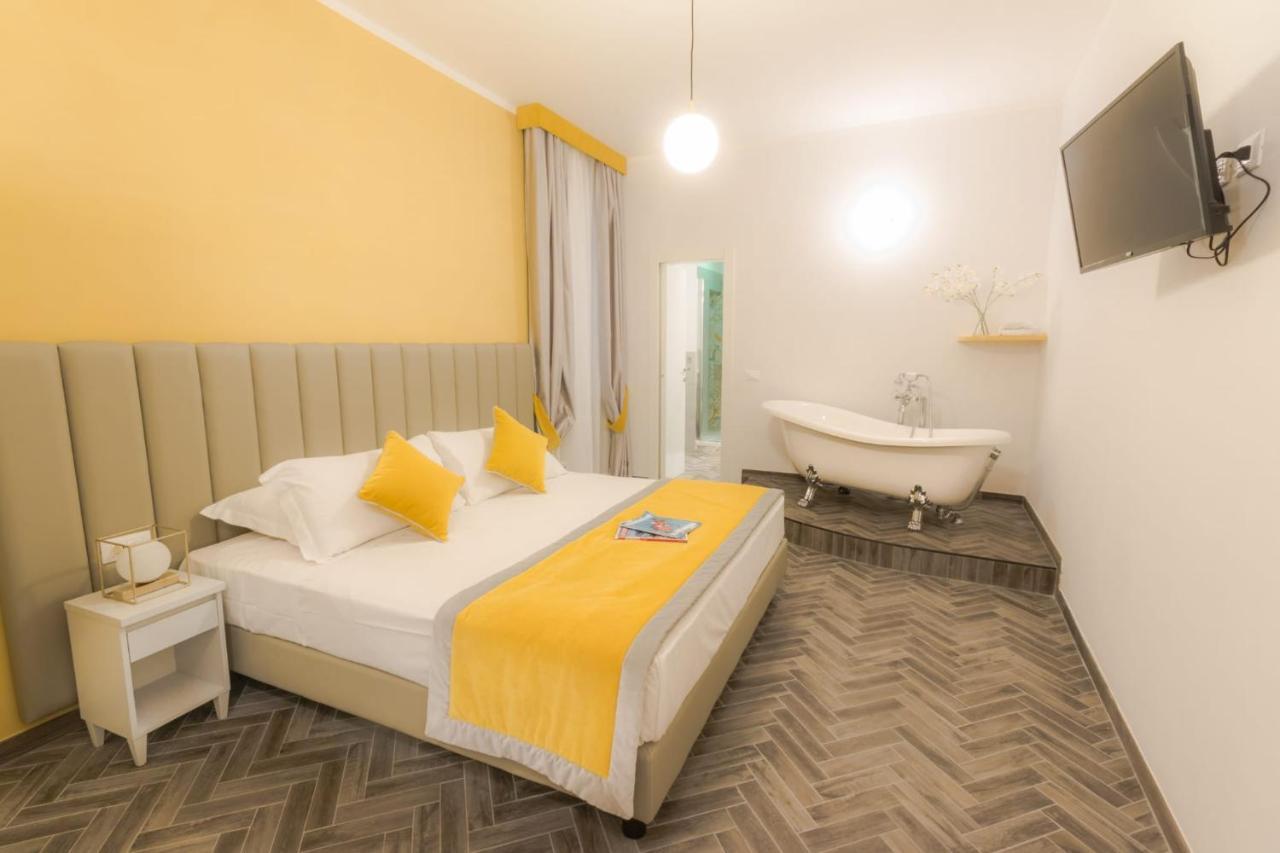Affittacamere Frattina Ff Italian Roma