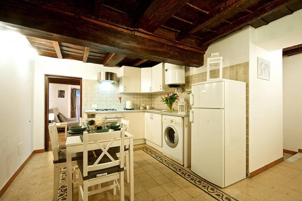Apartment Campo De Fiori - 2 Rome