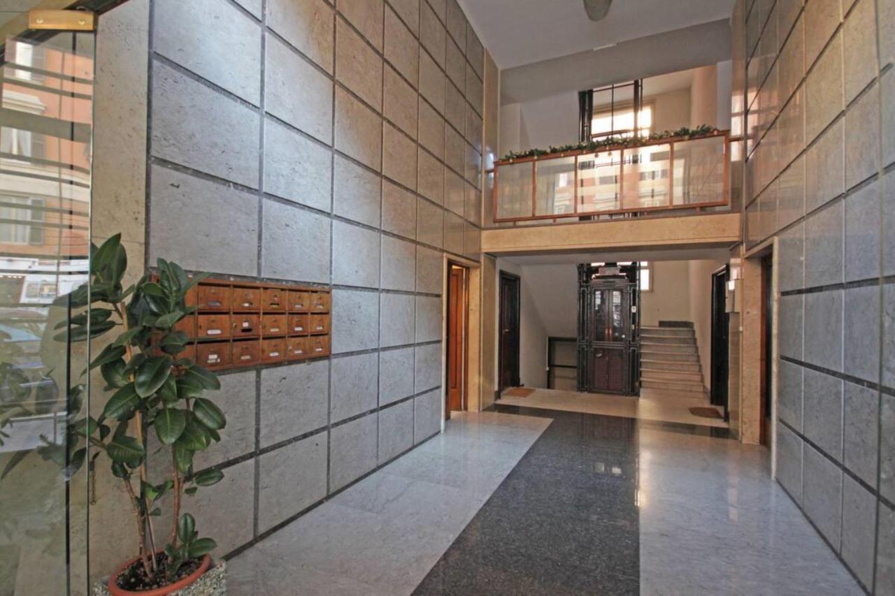 Floor With Rooftop Terrace Near St. Peter Apartment Rome