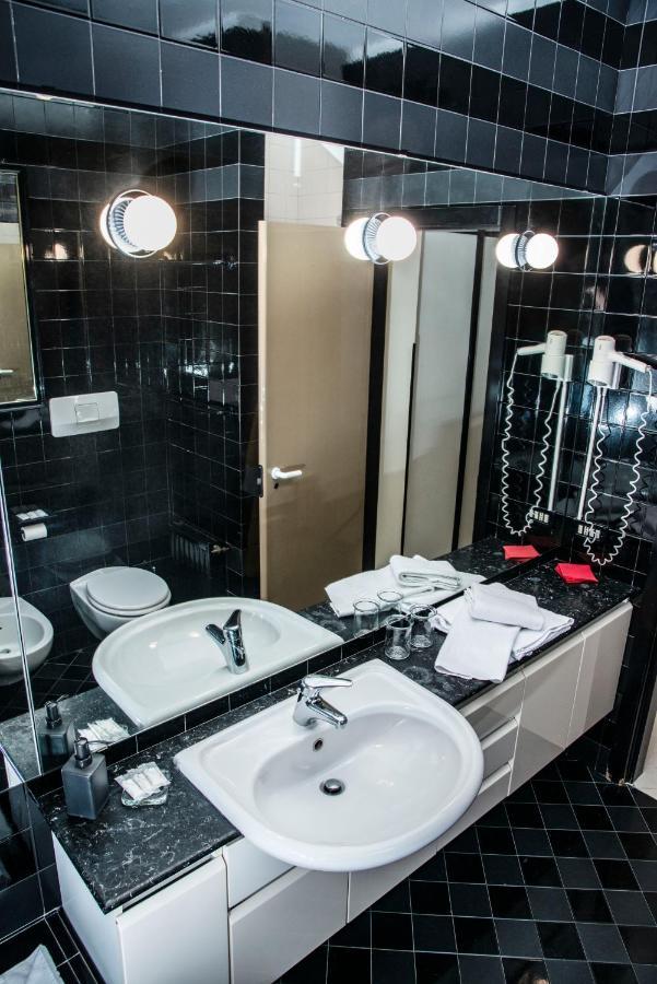 - Walk To Navona - Full Kitchen - Fast Wi-fi & A-c Apartment