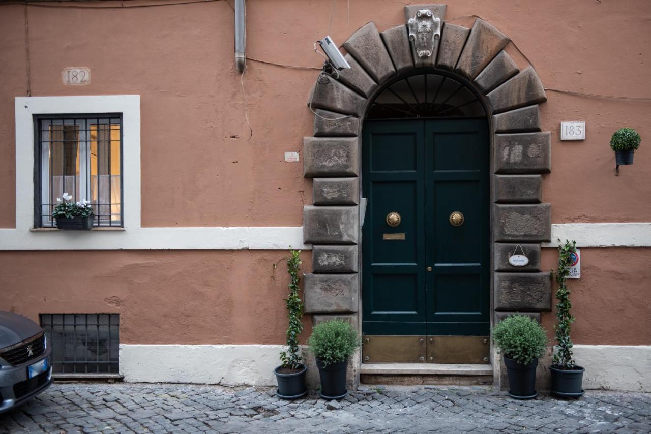 Sweet Arco Farnese