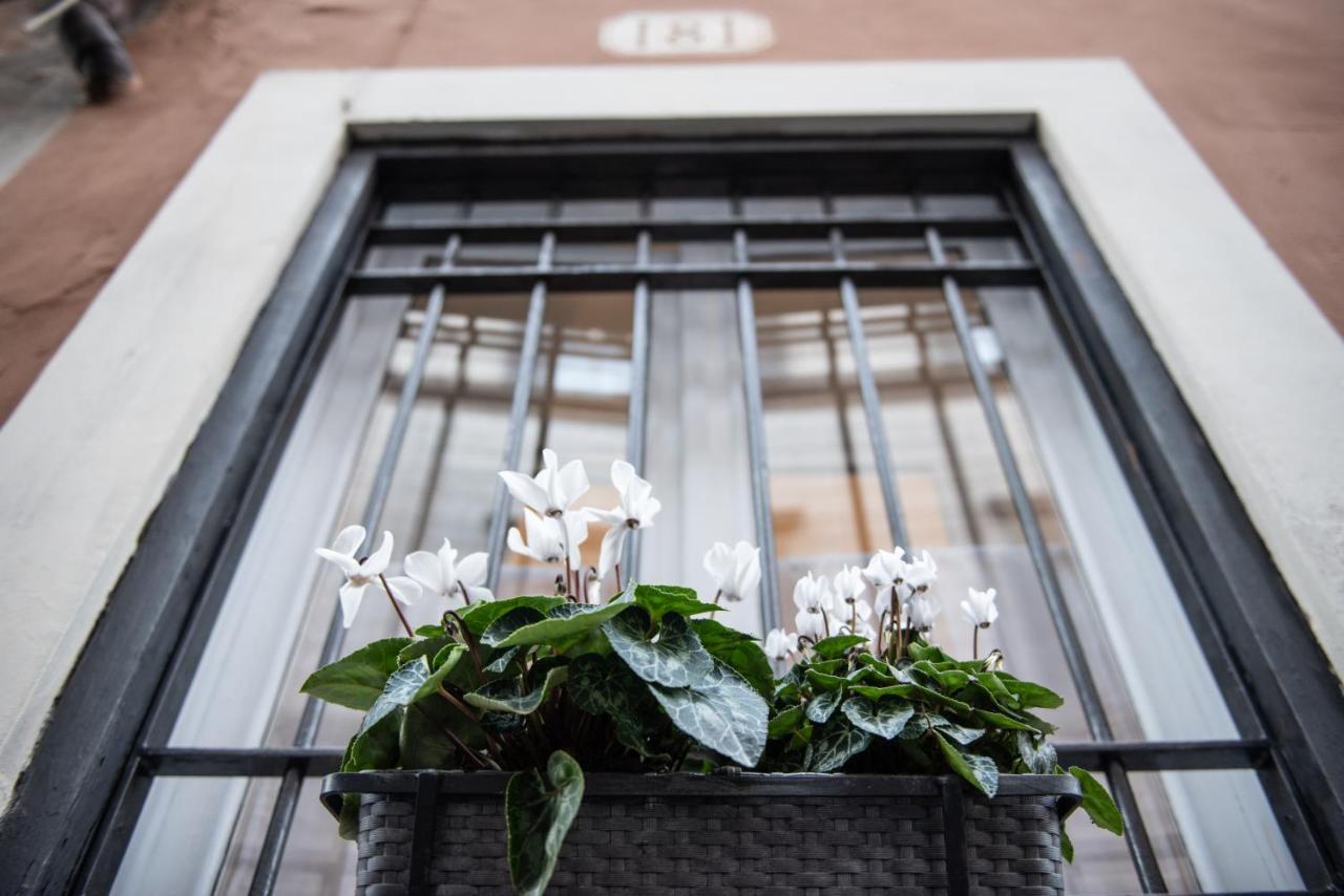 Sweet Arco Farnese Apartment Rome