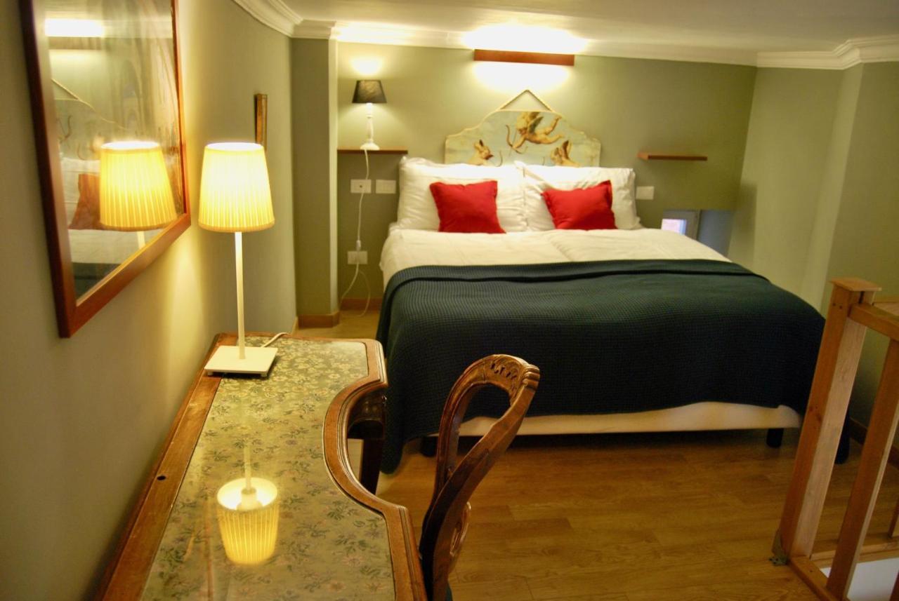 Navona Residenza De Charme Bed & Breakfast 2*