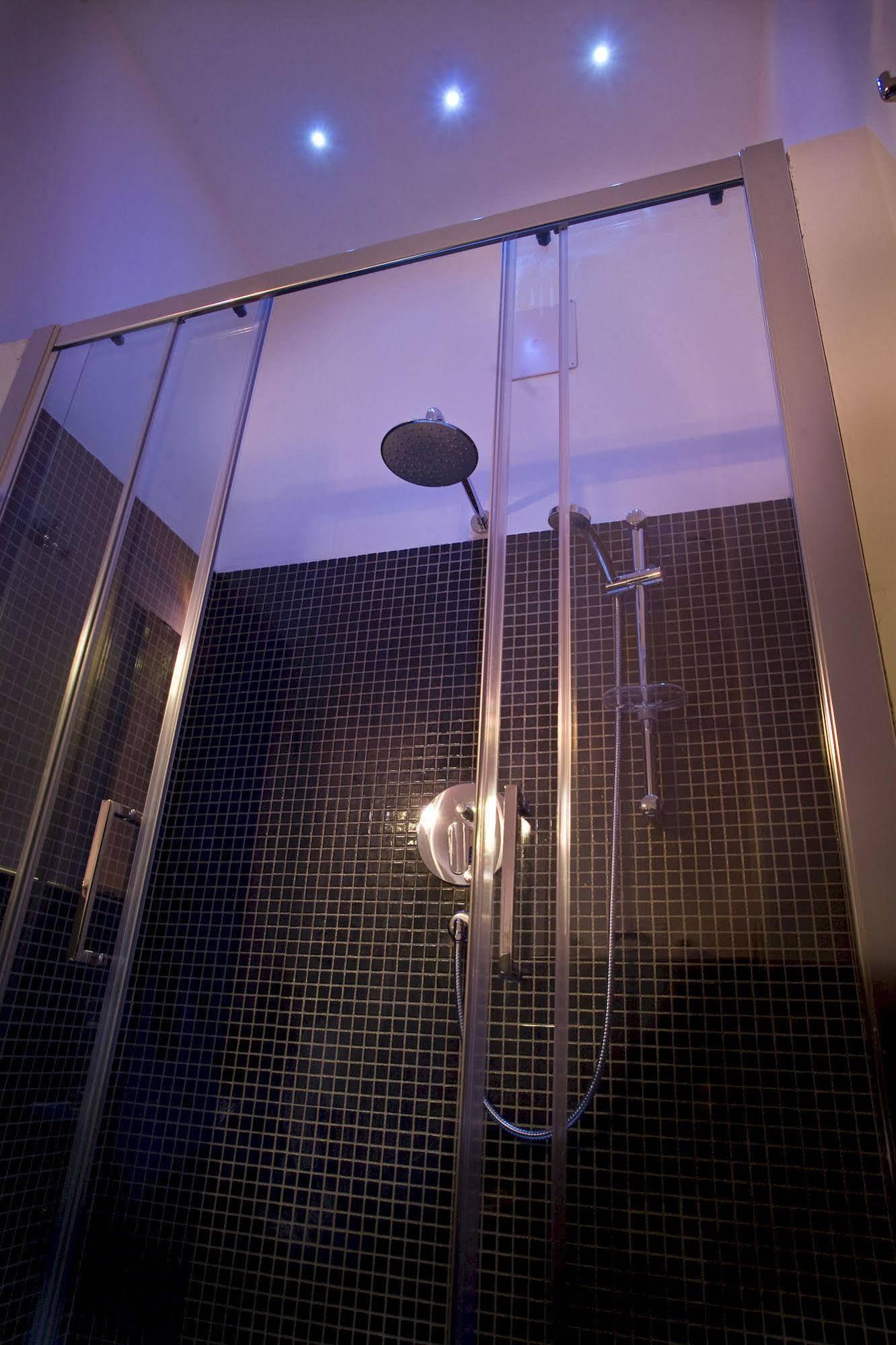 Chroma Italy - Chroma Pente Guest house Rome