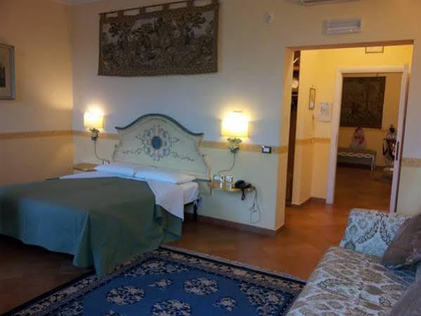 Residenza Gens Julia Bed & Breakfast Roma
