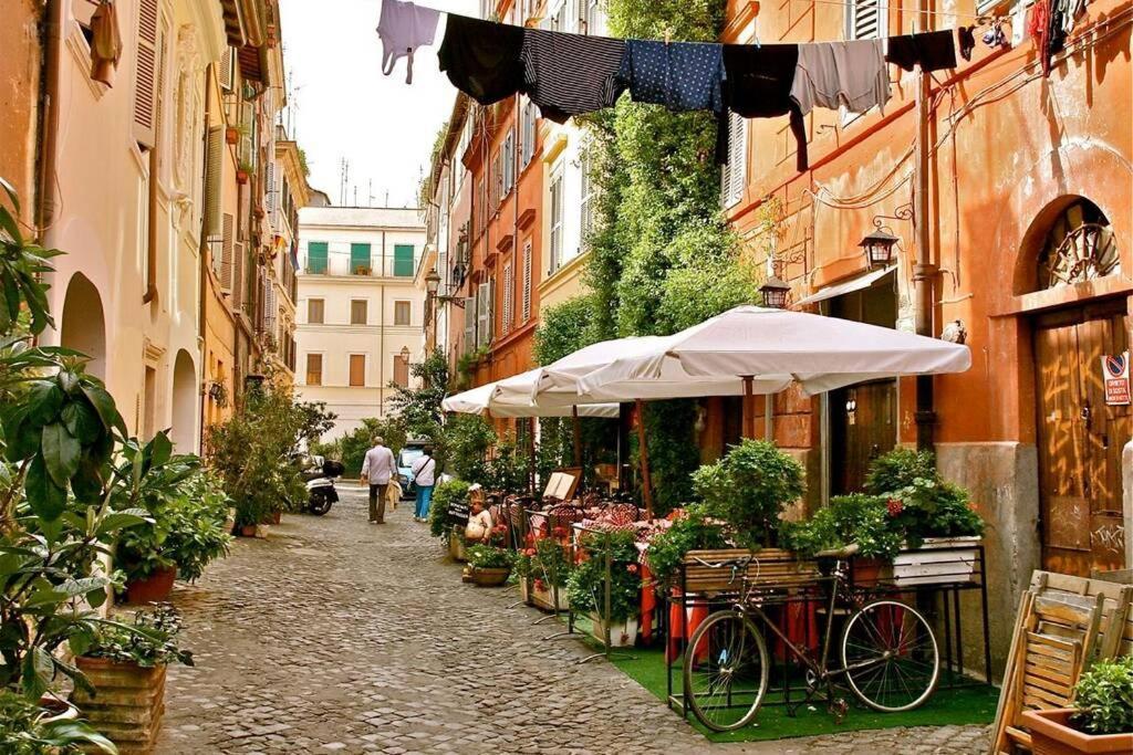 Porta Portese Happy House, Trastevere Steps Apartment *