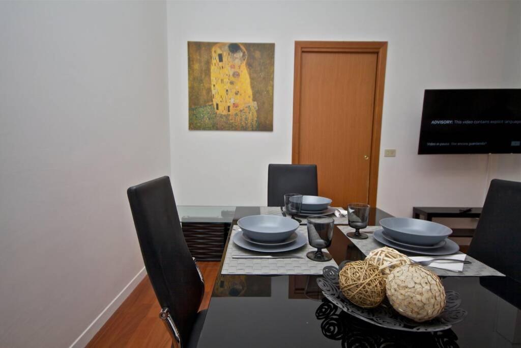 Porta Portese Happy House, Trastevere Steps Apartment