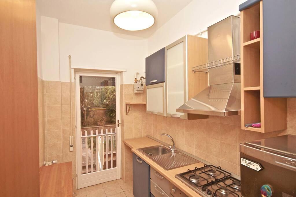 Apartment Porta Portese Happy House, Trastevere Steps