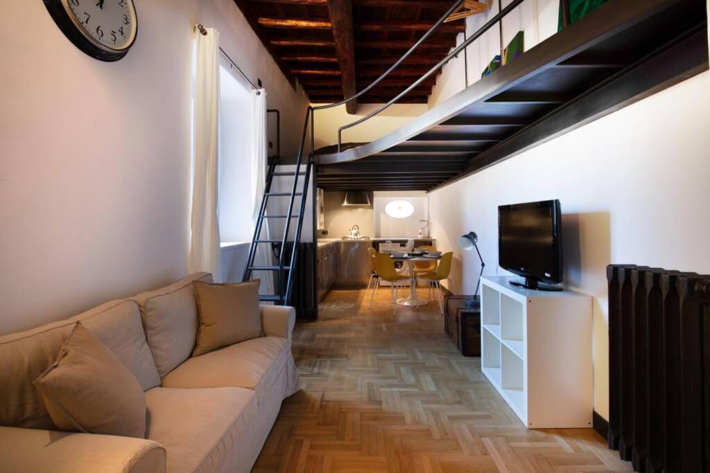 Rufina Open Space Apartment *
