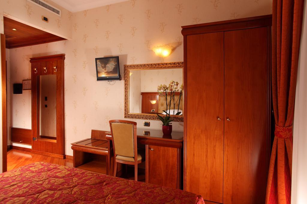 Hotel Serena Srl 3*
