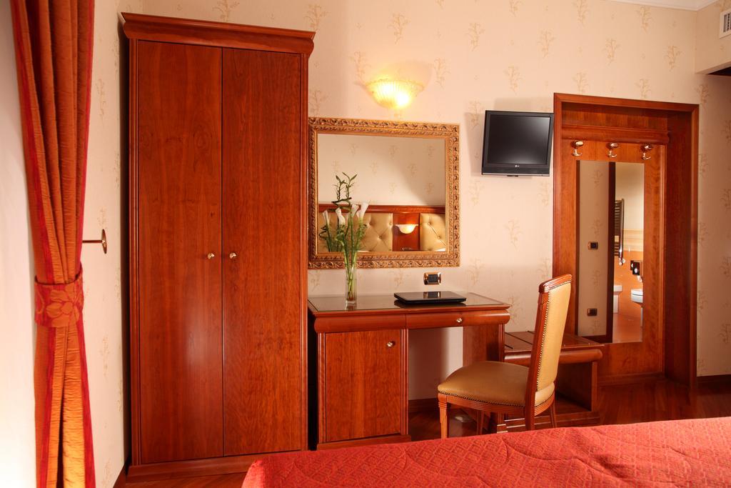 Hotel Serena Srl 3*