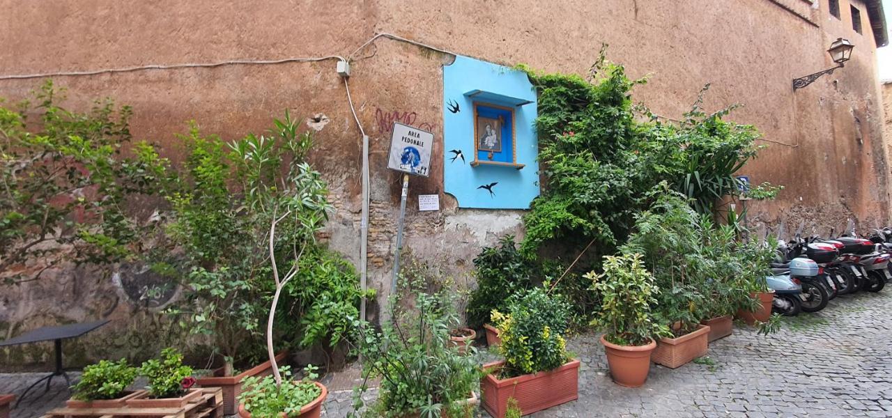 Enchanting Loft In Trastevere Holiday home Rome