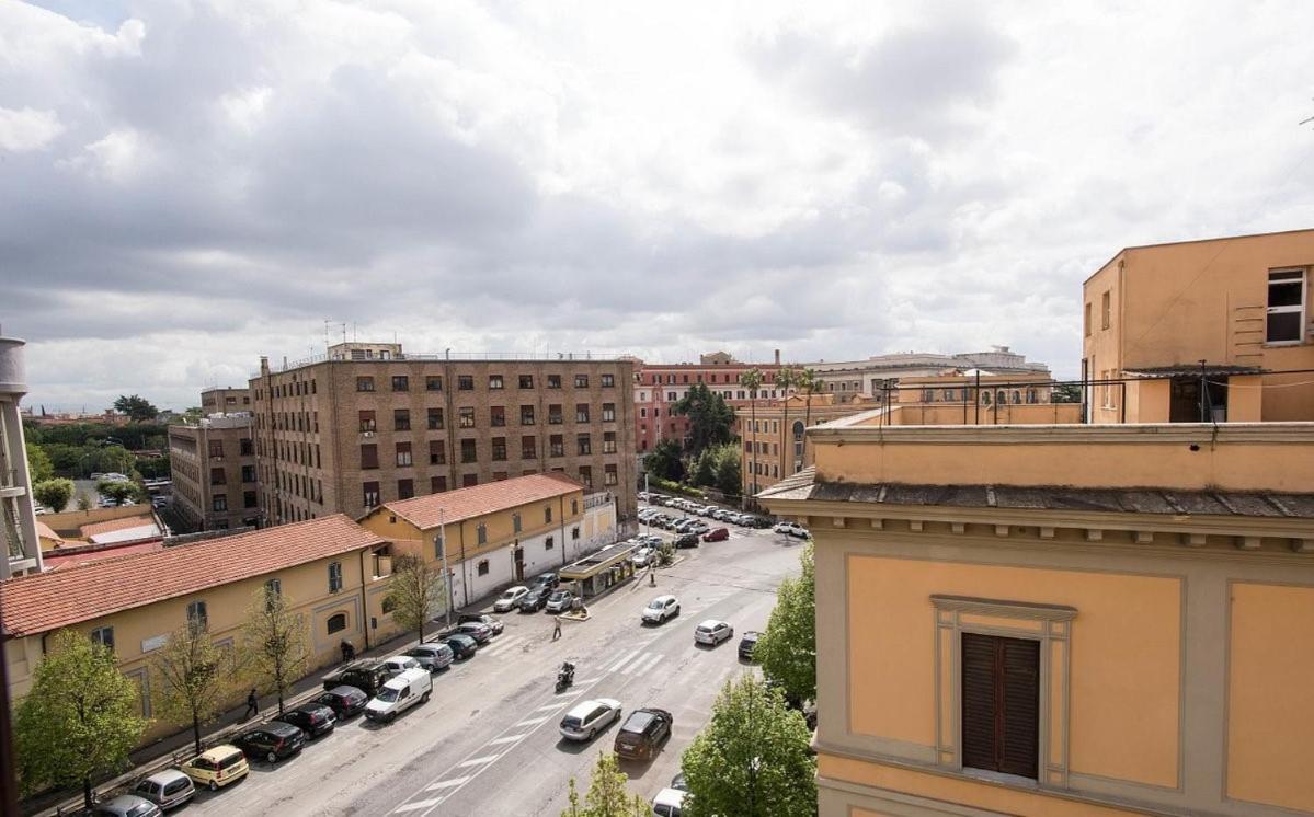 Artromano Hotel 2*