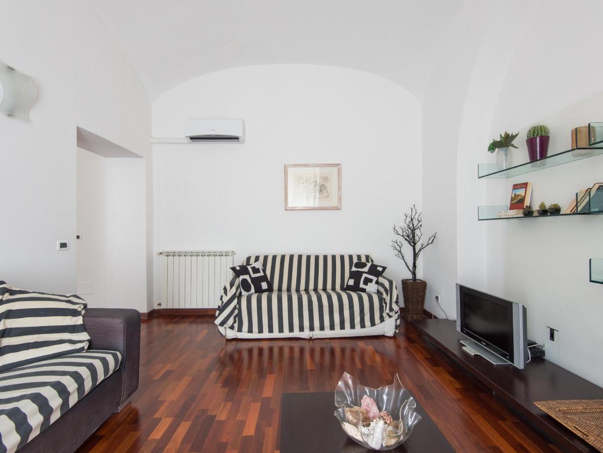 Colosseo Cozy Apartment *