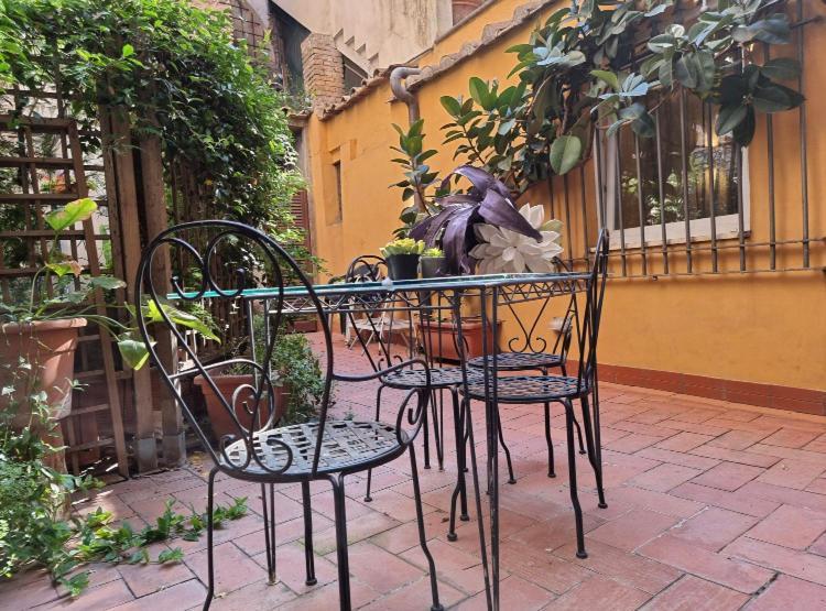 Pantheon, Campo De Fiori Mini Garden Apartment Rome