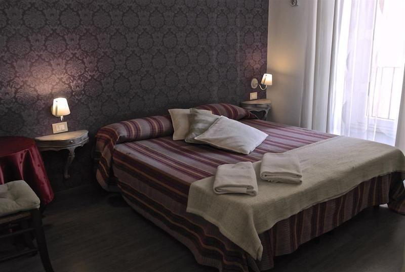 Guest house Casa Vicenza Rome