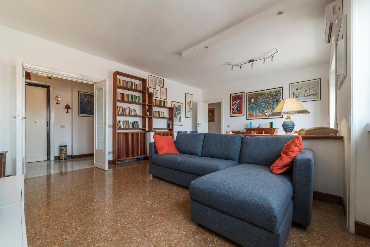 Roomy And Bright With Terrace * Rome