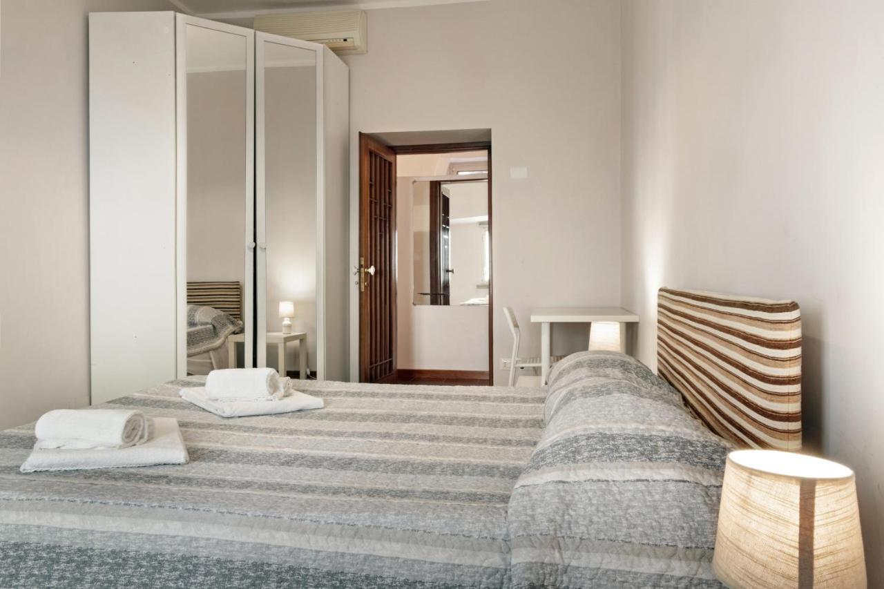 Vatican Welc-home * Rome
