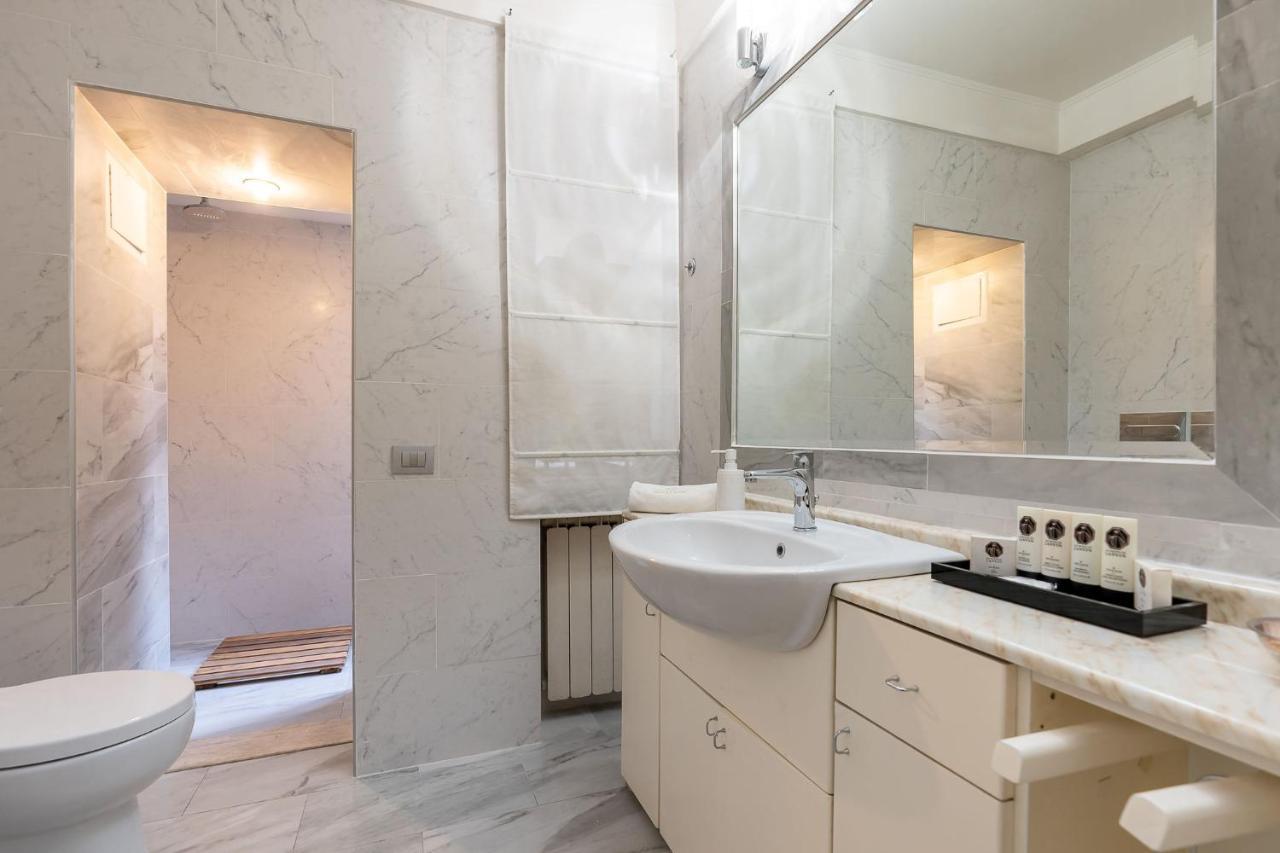 Plaza Collection Apartment
