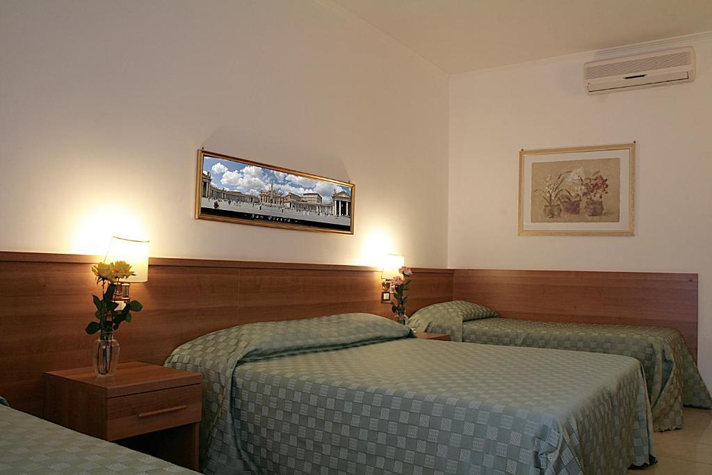 Emanuela 2* Rome