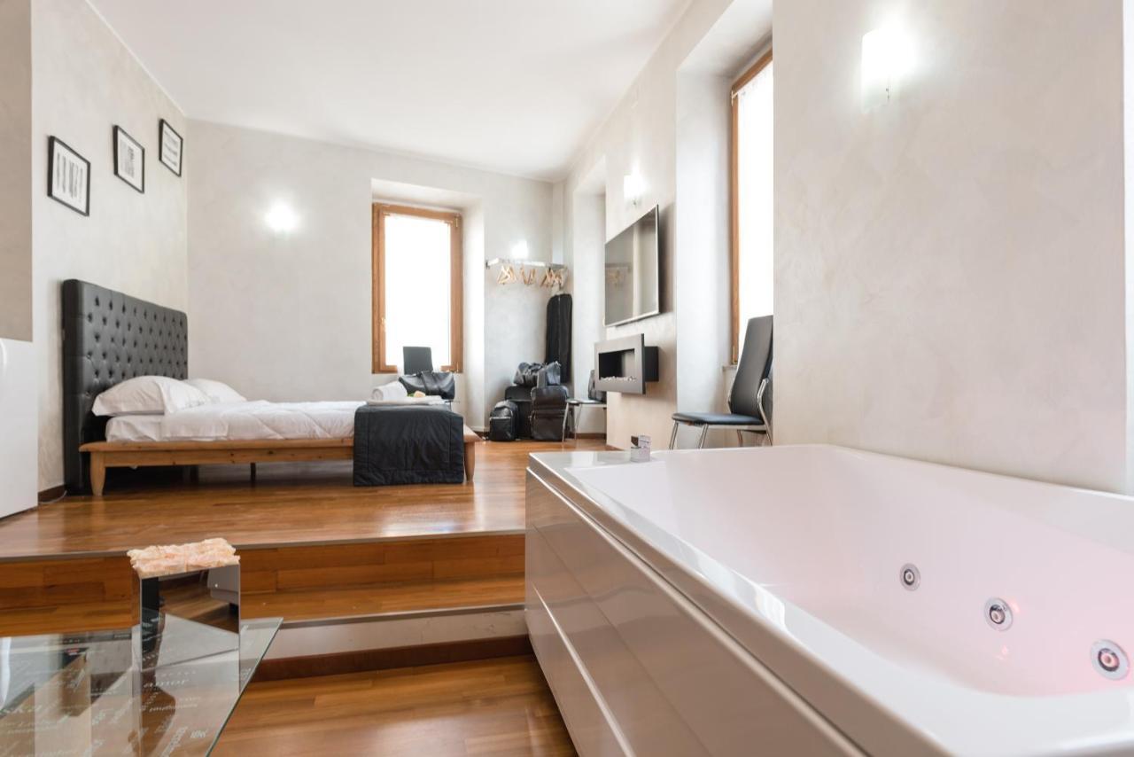 Plaza Collection Apartment
