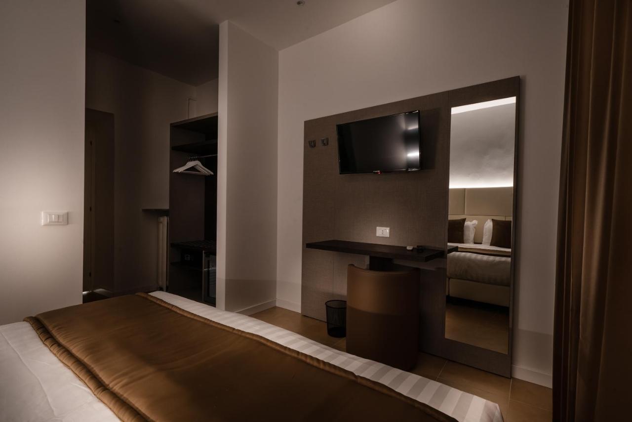 Trinita Grand