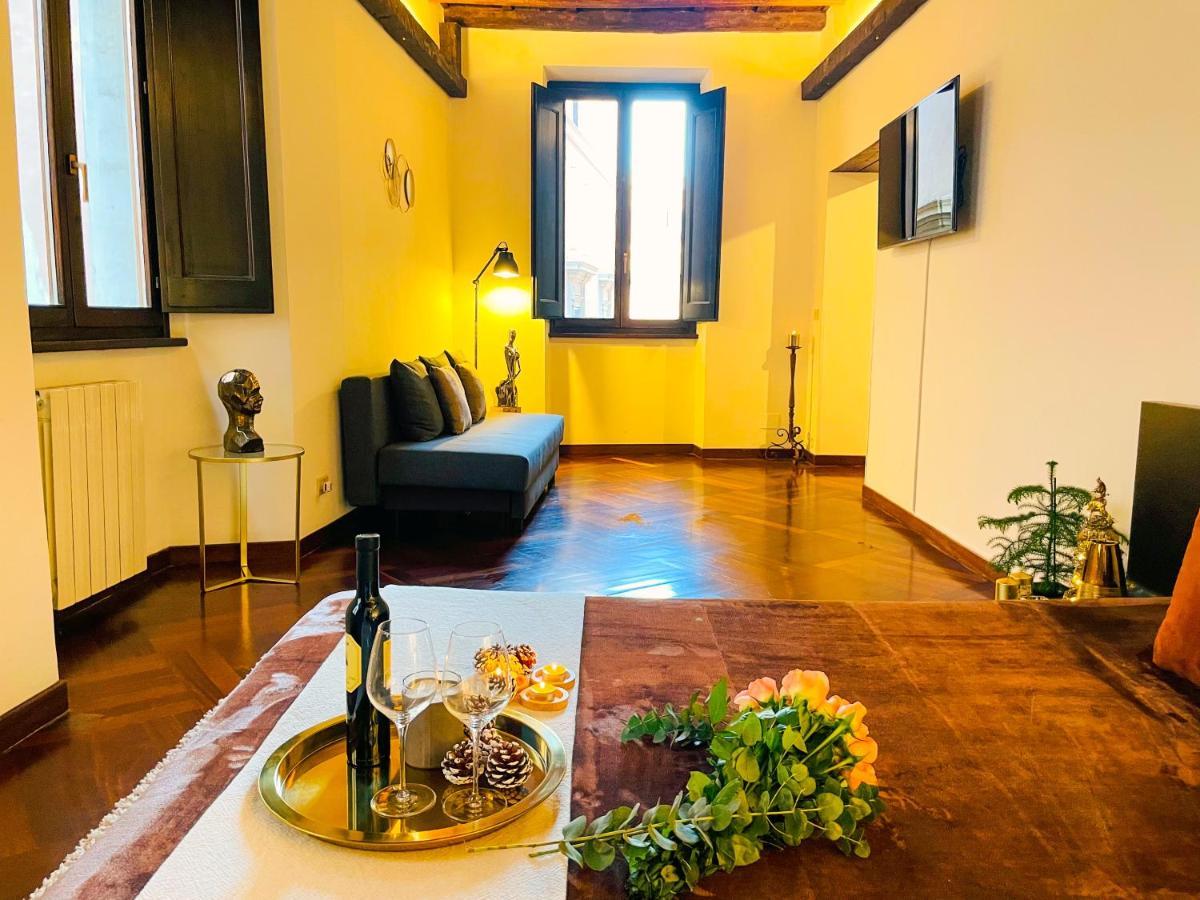 Apartment Trevi Fountain Stylish *