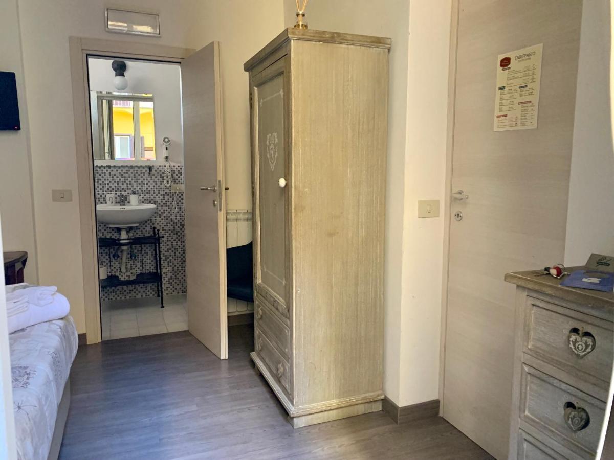 Casa Vicenza 3* Rome