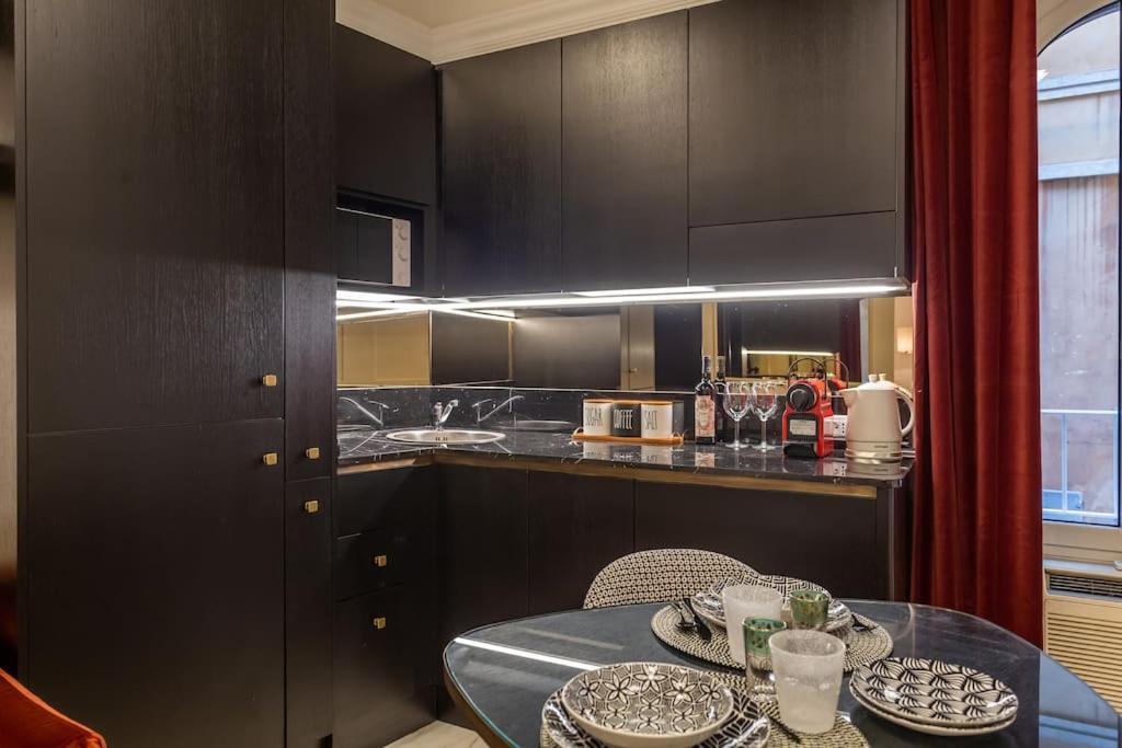 Apartment Stylish Spanish Steps Retreat Rome