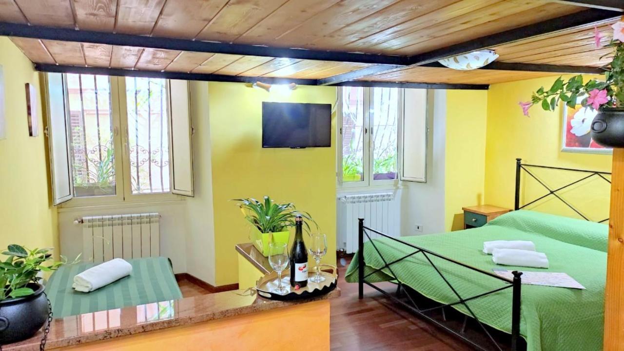 La Casa Verde Roma - Free Secure Parking If You Book 3 Nights *