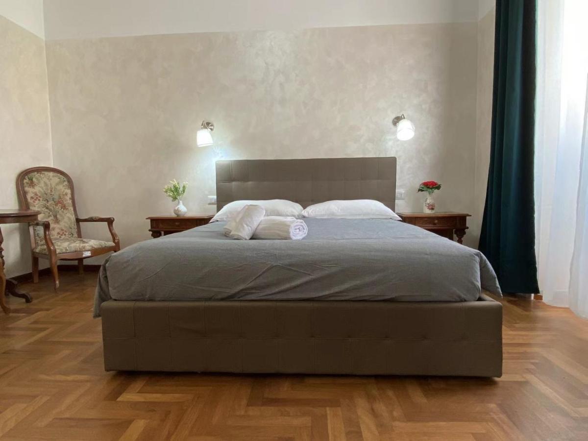 Cavour 44616 Apartment Rome