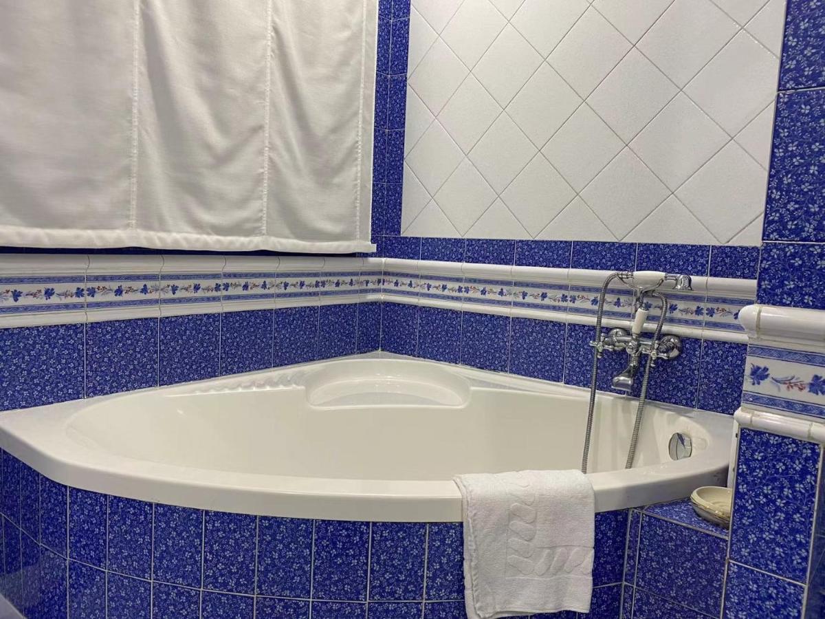 Cavour 44616 Apartment Rome