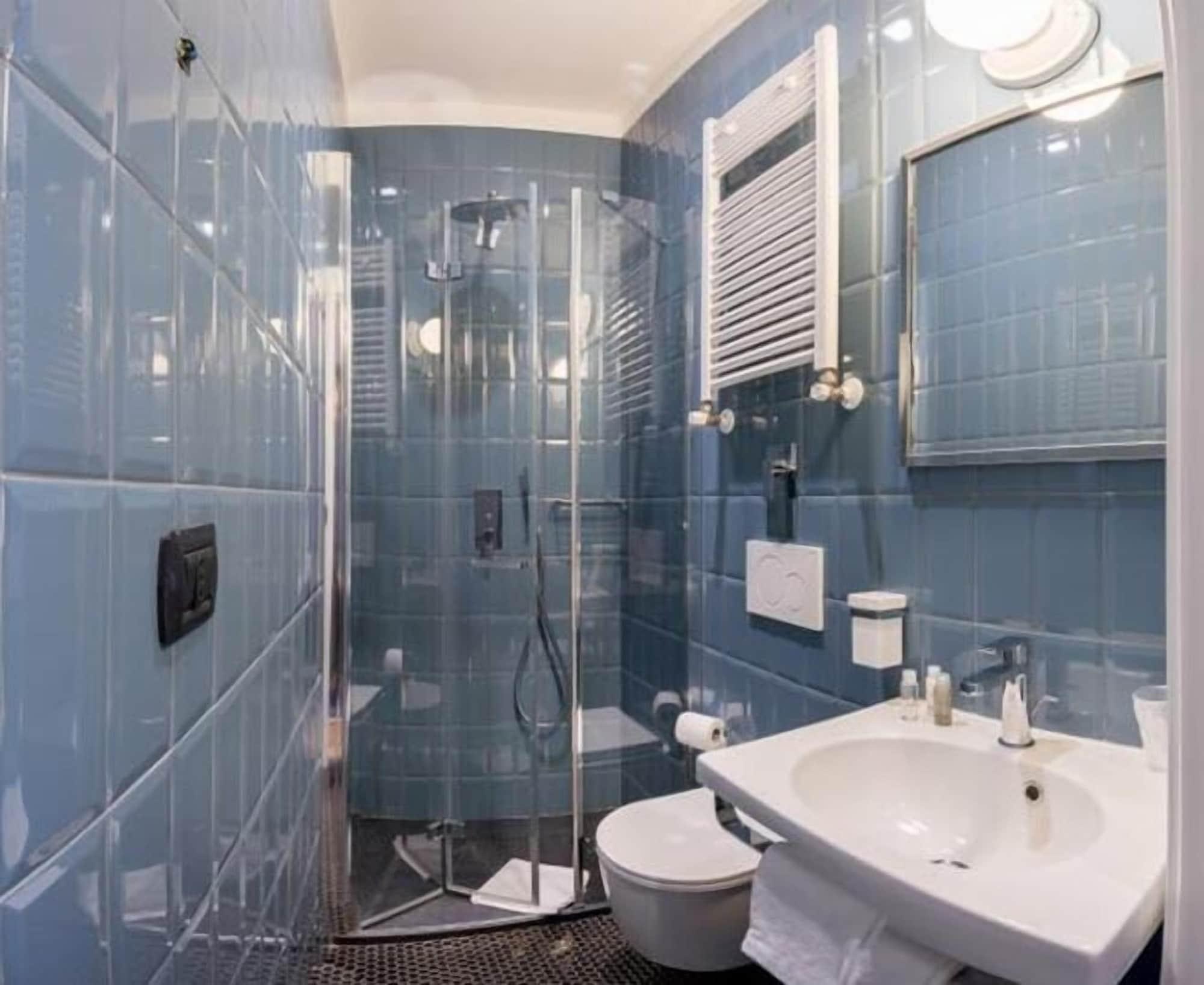 Deseo Guest house 2*