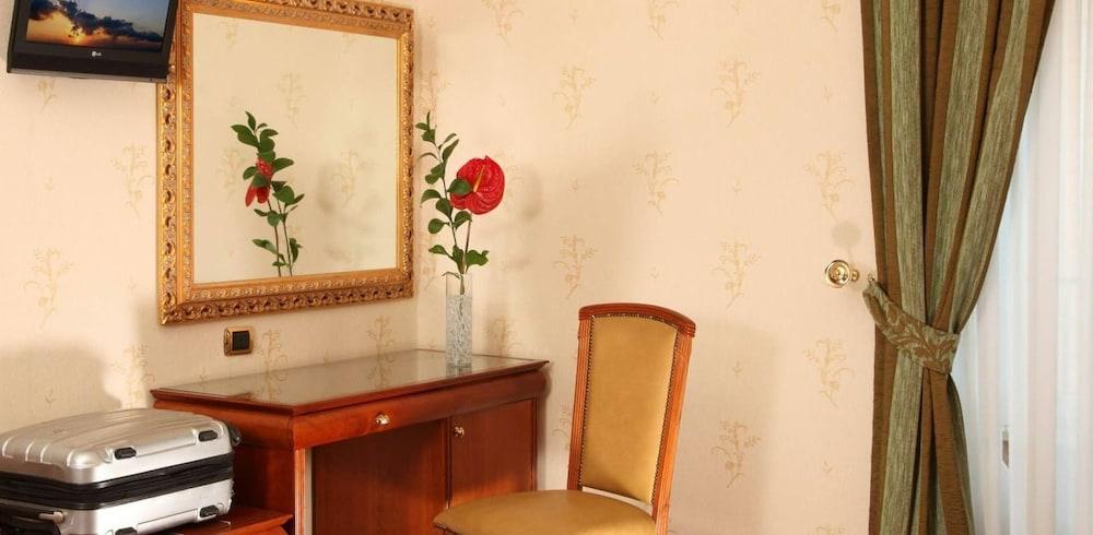 Hotel Serena Srl