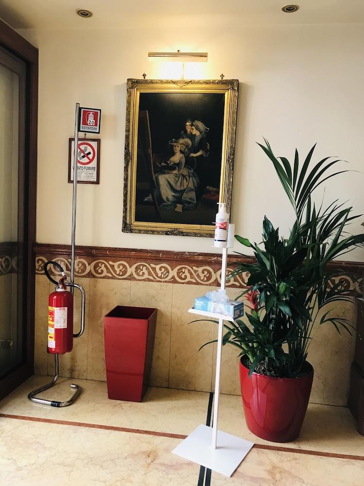 Serena Srl Hotel