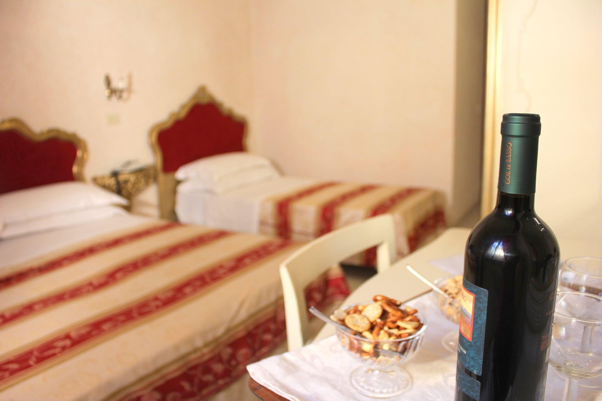 Romulus Hotel 3*